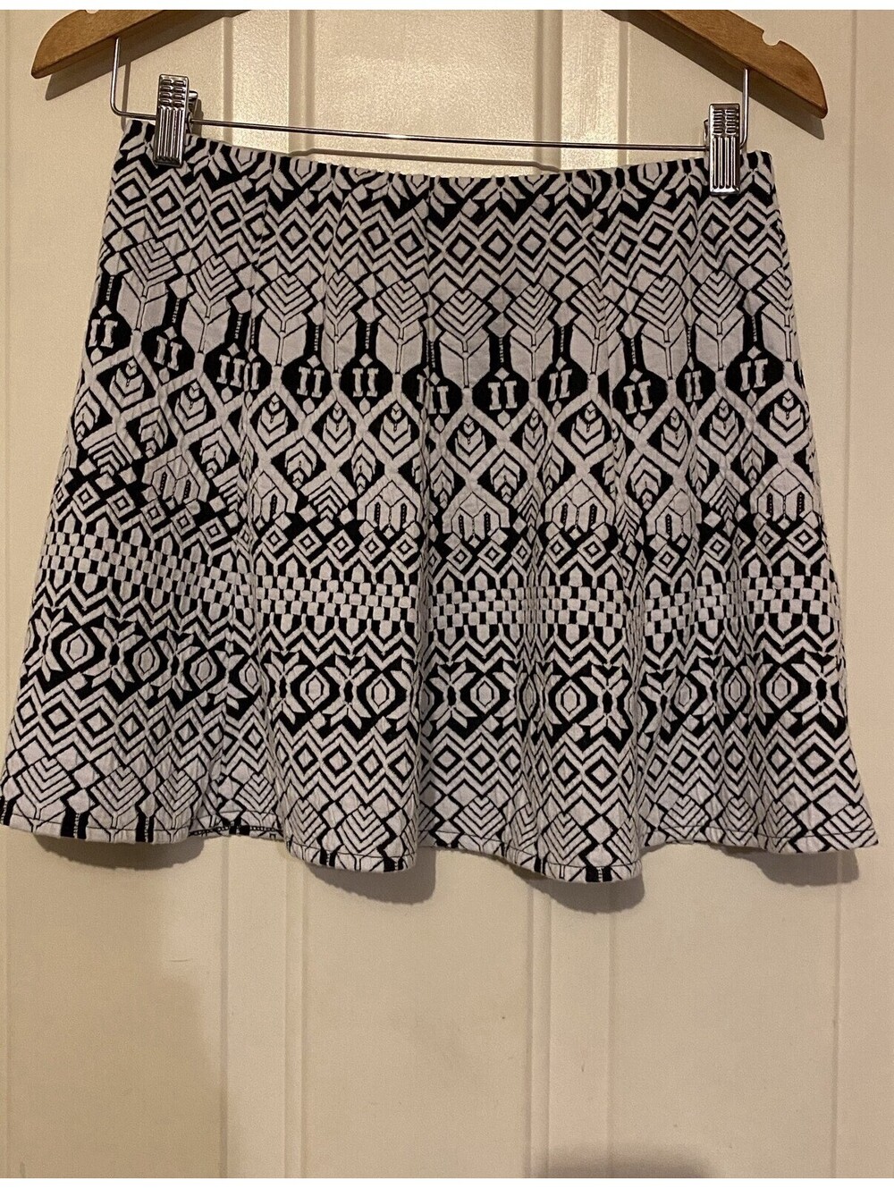 Women’s Aeropostale Black And White Mini  Skirt Size Medium